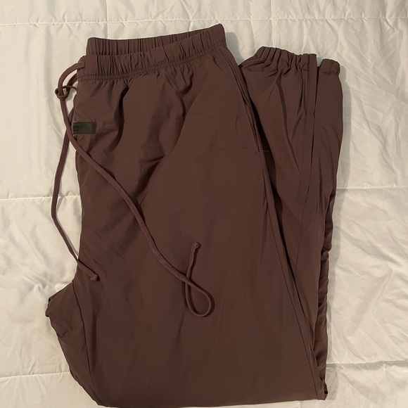 Fear of God Essentials Purple Taffeta Track Pant - Picture 2 of 4